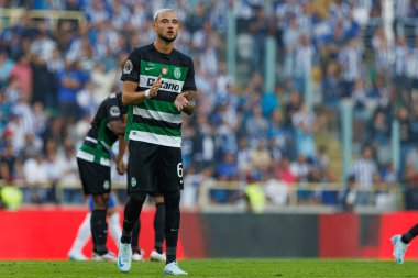 Supertaca Candido de Oliveira 2024 maçında Portekiz 'in Estadio Municipal de Aveiro kentinde bulunan Sporting CP ve FC Porto takımları arasında Zeno Münazarası (Maciej Rogowski))