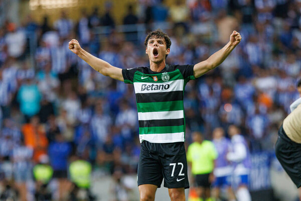 Eduardo Quaresma celebrates after goal  during Supertaca Candido de Oliveira 2024  game between teams of Sporting CP and FC Porto at Estadio Municipal de Aveiro, Portugal (Maciej Rogowski)