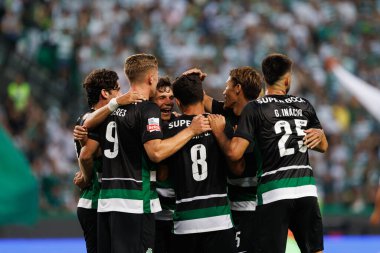 Pedro Goncalves, Estadio Jose Alvalade 'deki (Maciej Rogowski) Sporting CP ve Rio Ave FC takımları arasında oynanan Liga Portekiz maçında gol attıktan sonra kutluyor.)