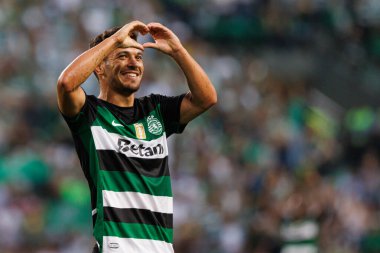 Pedro Goncalves, Estadio Jose Alvalade 'deki (Maciej Rogowski) Sporting CP ve Rio Ave FC takımları arasında oynanan Liga Portekiz maçında gol attıktan sonra kutluyor.)