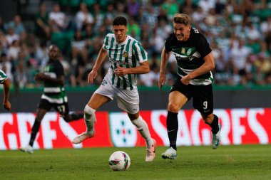 Estadio Jose Alvalade 'deki (Maciej Rogowski) Sporting CP ve Rio Ave FC takımları arasındaki Liga Portekiz maçı sırasında Renato Pantalon ve Viktor Gyokeres)