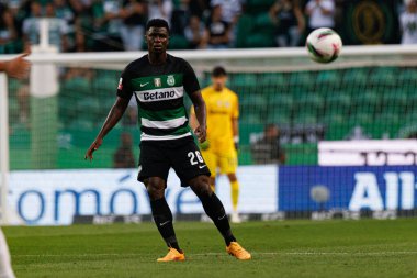 Estadio Jose Alvalade 'de (Maciej Rogowski) Sporting CP ve Rio Ave FC takımları arasında oynanan Liga Portekiz maçı sırasında Ousmane Diomande)