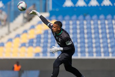 Gabriel Batista, Liga Portekiz maçı sırasında Estoril Praia ve Estadio Antonio Coimbra da Mota takımları arasında (Maciej Rogowski)