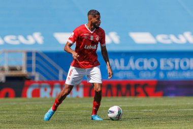 Adriano Firmino Liga Portekiz maçı sırasında GD Estoril Praia ve CD Santa Clara takımları arasında Estadio Antonio Coimbra da Mota 'da (Maciej Rogowski)