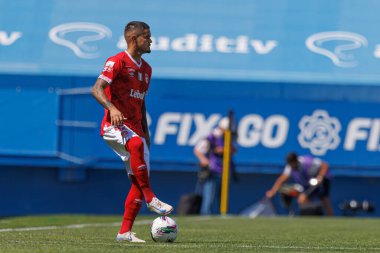 Lucas Soares, Liga Portekiz maçı sırasında Estoril Praia ve Santa Clara takımları arasında Estadio Antonio Coimbra da Mota 'da (Maciej Rogowski)