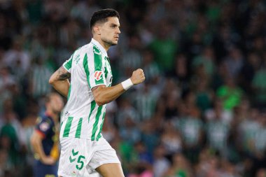 Marc Bartra, Real Betis Balompie ve Girona FC takımları arasında LaLiga EASPORTS maçında attığı golün ardından Estadio Benito Villamarin 'de (Maciej Rogowski)