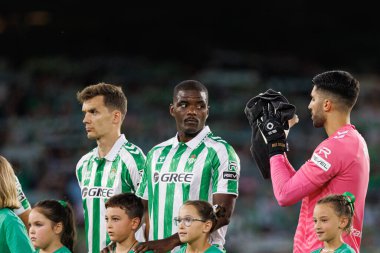 William Carvalho (ortada) LaLiga EASPORTS maçı sırasında Real Betis Balompie ve Girona FC takımları arasında Estadio Benito Villamarin 'de (Maciej Rogowski)