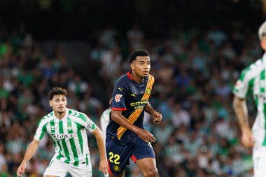 Estadio Benito Villamarin 'de Real Betis Balompie ve Girona FC takımları arasındaki LaLiga EASPORTS maçı sırasında Jhon Solis (Maciej Rogowski)