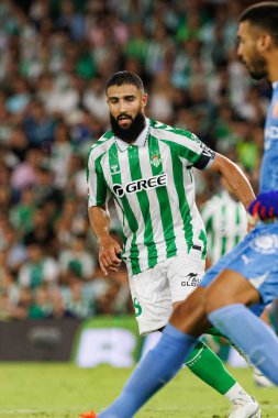 LaLiga EASPORTS maçı sırasında Estadio Benito Villamarin 'de Real Betis Balompie ve Girona FC takımları arasında Nabil Fekir (Maciej Rogowski)
