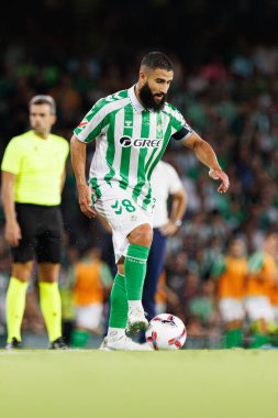 LaLiga EASPORTS maçı sırasında Estadio Benito Villamarin 'de Real Betis Balompie ve Girona FC takımları arasında Nabil Fekir (Maciej Rogowski)