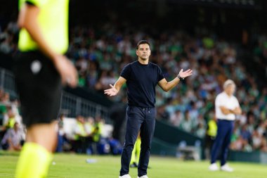 Estadio Benito Villamarin 'de Real Betis Balompie ve Girona FC takımları arasında oynanan LaLiga EASPORTS maçı sırasında Michel (Maciej Rogowski)