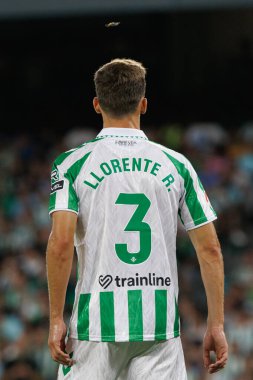 Diego Llorente LaLiga EASPORTS maçı sırasında Real Betis Balompie ve Girona FC takımları arasında Estadio Benito Villamarin 'de (Maciej Rogowski)