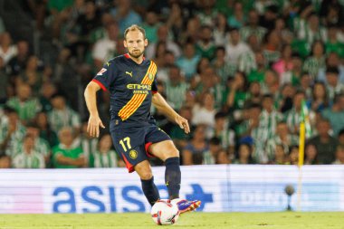 Estadio Benito Villamarin 'de Real Betis Balompie ve Girona FC takımları arasındaki LaLiga EASPORTS maçı sırasında Daley Blind (Maciej Rogowski)