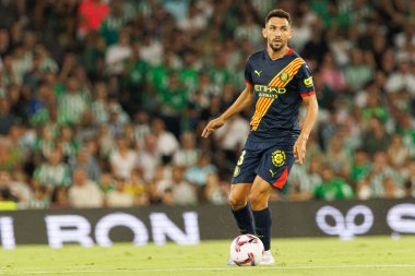 Estadio Benito Villamarin 'de Real Betis Balompie ve Girona FC takımları arasında oynanan LaLiga EASPORTS maçı sırasında Ivan Martin (Maciej Rogowski)