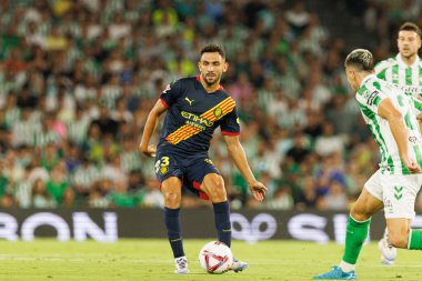 Estadio Benito Villamarin 'de Real Betis Balompie ve Girona FC takımları arasında oynanan LaLiga EASPORTS maçı sırasında Ivan Martin (Maciej Rogowski)