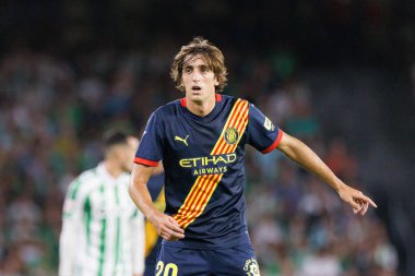 Estadio Benito Villamarin 'de Real Betis Balompie ve Girona FC takımları arasında oynanan LaLiga EASPORTS maçı sırasında Bryan Gil (Maciej Rogowski)