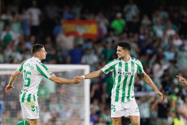 Marc Bartra, Real Betis Balompie ve Girona FC takımları arasında LaLiga EASPORTS maçında attığı golün ardından Estadio Benito Villamarin 'de (Maciej Rogowski)
