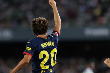 Estadio Benito Villamarin 'de Real Betis Balompie ve Girona FC takımları arasında oynanan LaLiga EASPORTS maçı sırasında Bryan Gil (Maciej Rogowski)