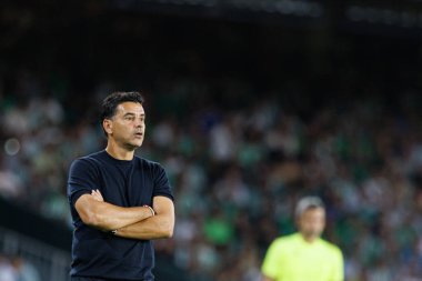 Estadio Benito Villamarin 'de Real Betis Balompie ve Girona FC takımları arasında oynanan LaLiga EASPORTS maçı sırasında Michel (Maciej Rogowski)