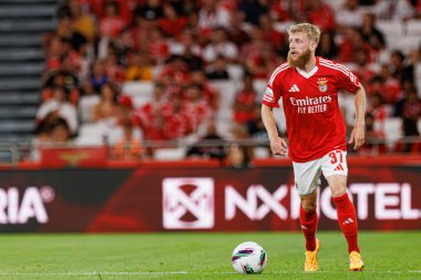 Jan-Niklas Beste, Liga Portekiz maçı sırasında Estadio Da Luz 'da SL Benfica ve Casa Pia AC takımları arasında görüldü (Maciej Rogowski)