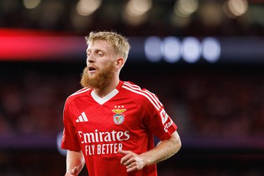 Jan-Niklas Beste, Liga Portekiz maçında SL Benfica ve Casa Pia AC takımları arasında Estadio Da Lu 'da görüldü.