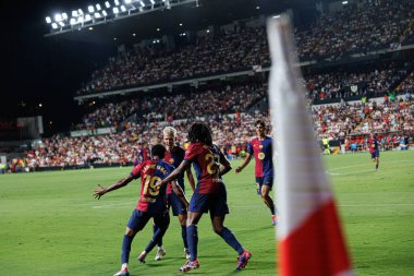 LaLiga EA SPORTS maçında Estadio de Vallecas 'taki Rayo Vallecano ve FC Barcelona takımları arasında kutlanan Barselona oyuncuları (Maciej Rogowski)