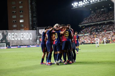 LaLiga EA SPORTS maçında Estadio de Vallecas 'ta Rayo Vallecano ve FC Barcelona takımları arasında yapılan maç sonrasında Barselona takımı eylem halinde görüldü (Maciej Rogowski)