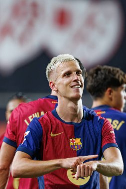 Dani Olmo, Estadio de Vallecas (Maciej Rogowski) takımları arasında LaLiga EA SPORTS maçında Rayo Vallecano ve FC Barcelona takımları arasında attığı golü kutlarken görüldü.)