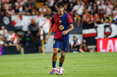 Marc Bernal, Estadio de Vallecas 'ta Rayo Vallecano ve FC Barcelona takımları arasında oynanan LaLiga EA SPORTS maçı sırasında görüldü (Maciej Rogowski)