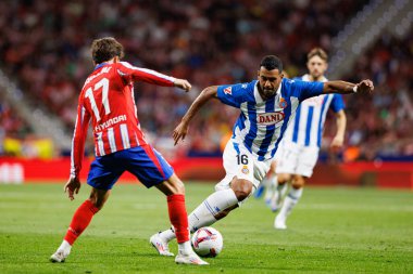 Estadio Civitas Metropolitano 'da Atletico de Madrid ve RCD Espanyol takımları arasında LaLiga EA SPORTS maçı sırasında görülen Walid Cheddira