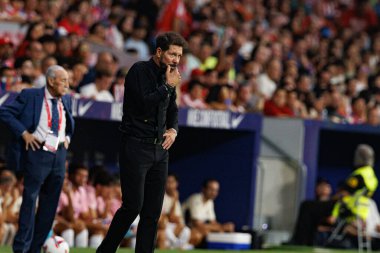 Diego Simeone, Estadio Civitas Metropolitano 'da Atletico de Madrid ve RCD Espanyol takımları arasında oynanan LaLiga EA SPORTS maçı sırasında görüldü.