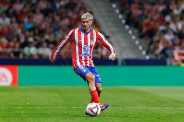 Rodrigo de Paul, Estadio Civitas Metropolitano 'da Atletico de Madrid ve RCD Espanyol takımları arasında oynanan LaLiga EA SPORTS maçı sırasında görüldü.