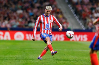 Rodrigo de Paul, Estadio Civitas Metropolitano 'da Atletico de Madrid ve RCD Espanyol takımları arasında oynanan LaLiga EA SPORTS maçı sırasında görüldü.