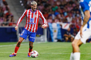 Rodrigo de Paul, Estadio Civitas Metropolitano 'da Atletico de Madrid ve RCD Espanyol takımları arasında oynanan LaLiga EA SPORTS maçı sırasında görüldü.