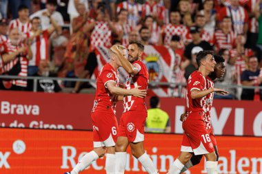 Cristhian Stuani, Estadi Montilivi 'de (Maciej Rogowski) Girona FC ve CA Osasuna takımları arasında oynanan LaLiga EA SPORTS maçında gol attıktan sonra kutlama yaparken görüldü.)