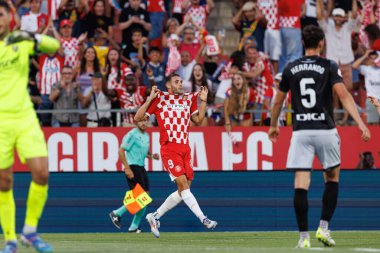 Abel Ruiz, Estadi Montilivi 'deki Girona FC ve CA Osasuna takımları arasında oynanan LaLiga EA SPORTS maçında gol attıktan sonra kutlama yaparken görüldü (Maciej Rogowski)
