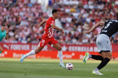 Estadi Montilivi 'deki Girona FC ve CA Osasuna takımları arasında oynanan LaLiga EA SPORTS maçı sırasında Bojan Miovski görüldü (Maciej Rogowski)