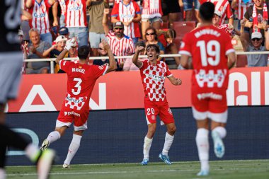 Bryan Gil, Estadi Montilivi 'deki Girona FC ve CA Osasuna takımları arasındaki LaLiga EA SPORTS maçında gol attıktan sonra kutlama yaparken görüldü (Maciej Rogowski)