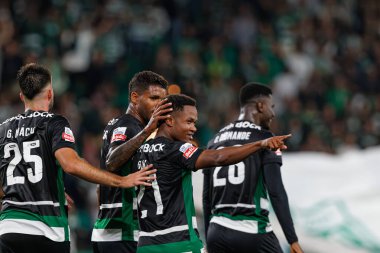 Goncalo Inacio, Liga Portekiz maçı sırasında Estadio Jose Alvalade 'de (Maciej Rogowski) oynayan Sporting CP ve FC Porto takımları arasında Geny Catamo)