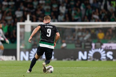 Estadio Jose Alvalade 'deki (Maciej Rogowski) Sporting CP ve FC Porto takımları arasında oynanan Liga Portekiz maçı sırasında Viktor Gyokeres)