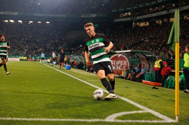 Estadio Jose Alvalade 'deki (Maciej Rogowski) Sporting CP ve FC Porto takımları arasında oynanan Liga Portekiz maçı sırasında Viktor Gyokeres)