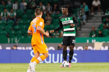 Estadio Jose Alvalade 'de (Maciej Rogowski) Sporting CP ve FC Porto takımları arasında oynanan Liga Portekiz maçı sırasında Ousmane Diomande)