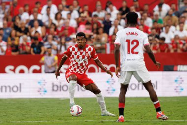 Jhon Solis, Sevilla FC ve Girona FC takımları arasında Estadio Ramon Sanchez Pizjuan 'da (Maciej Rogowski)