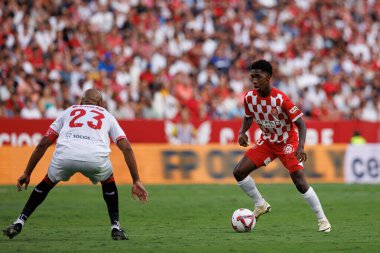 Marcao, Yaser Asprilla LaLiga EA SPORTS maçı sırasında Estadio Ramon Sanchez Pizjuan 'da Sevilla FC ve Girona FC takımları arasında görüldü (Maciej Rogowski)