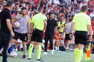 Michel LaLiga EA SPORTS maçı sırasında Estadio Ramon Sanchez Pizjuan 'da Sevilla FC ve Girona FC takımları arasında görüldü (Maciej Rogowski)