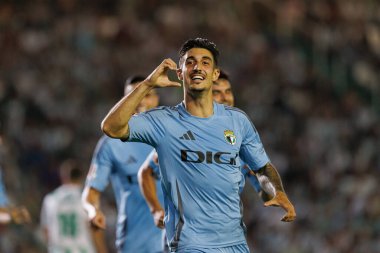 Alex Sancris, Estadio Nuevo Arcangel 'de (Maciej Rogowski) Cordoba CF ve Burgos CF takımları arasında oynanan LaLiga 2 Hypermotion maçında gol attıktan sonra kutlama yaparken görülüyor.)