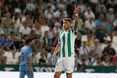 Antonio Casas, LaLiga 2 Hypermotion maçı sırasında Estadio Nuevo Arcangel 'de Cordoba CF ve Burgos CF takımları arasında görüldü (Maciej Rogowski)