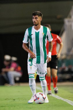Jose Calderon, Estadio Nuevo Arcangel 'deki Cordoba CF ve Burgos CF takımları arasında LaLiga 2 Hypermotion maçı sırasında görüldü (Maciej Rogowski)