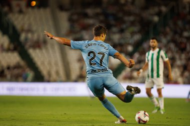 David Lopez, LaLiga 2 Hypermotion maçı sırasında Estadio Nuevo Arcangel 'de Cordoba CF ve Burgos CF takımları arasında görüldü (Maciej Rogowski)