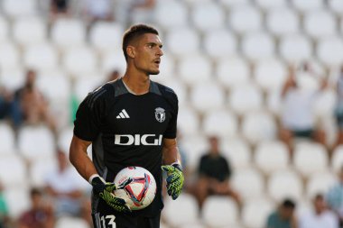 Ander Cantero, Estadio Nuevo Arcangel 'deki Cordoba CF ve Burgos CF takımları arasında LaLiga 2 Hypermotion maçı sırasında görüldü (Maciej Rogowski)